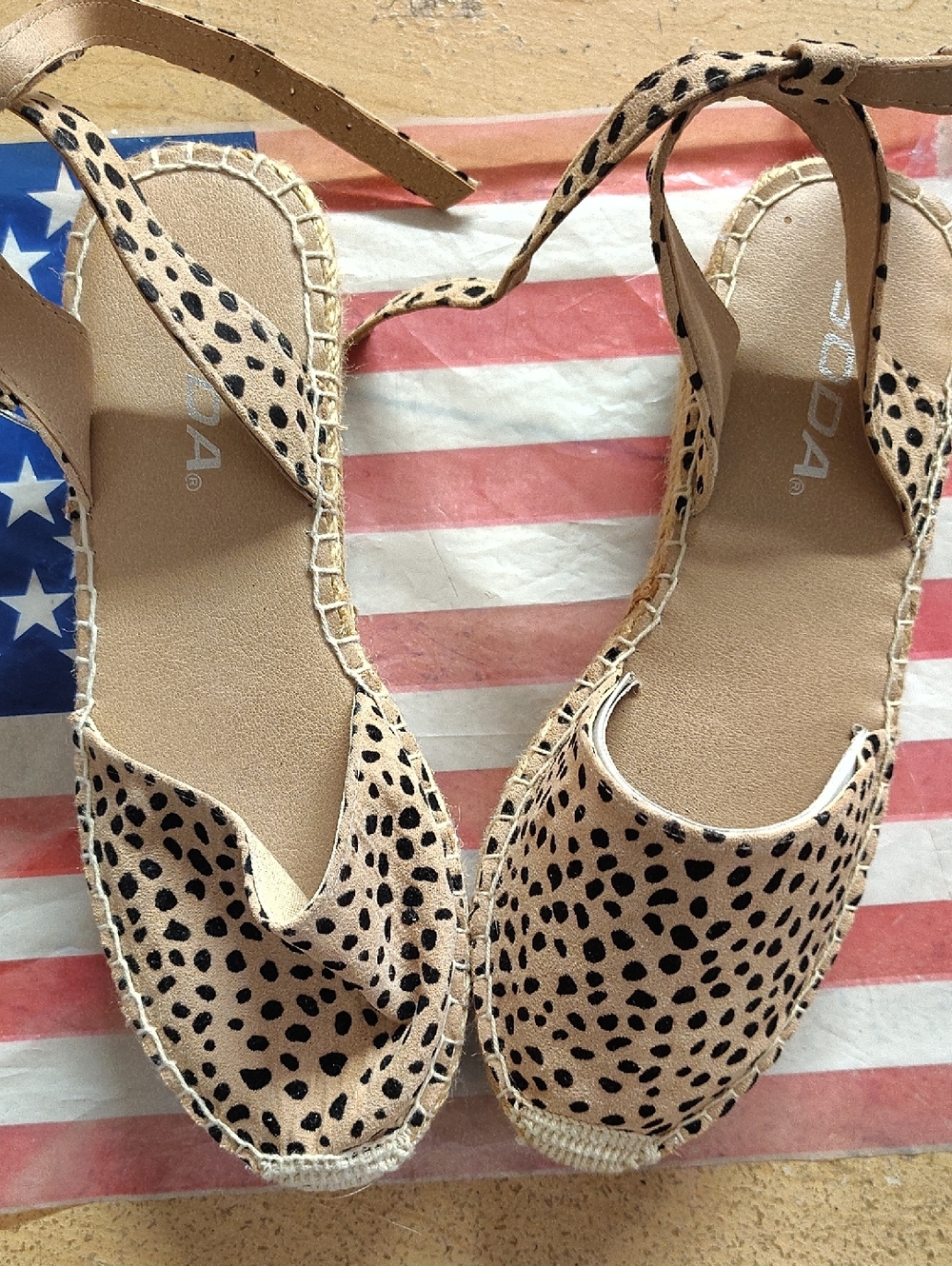 Vionic Beige Leopard Print Espadrille Sandals